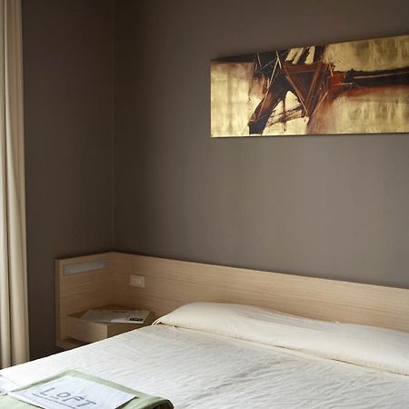Hotel Loft Manerbio Bagian luar foto